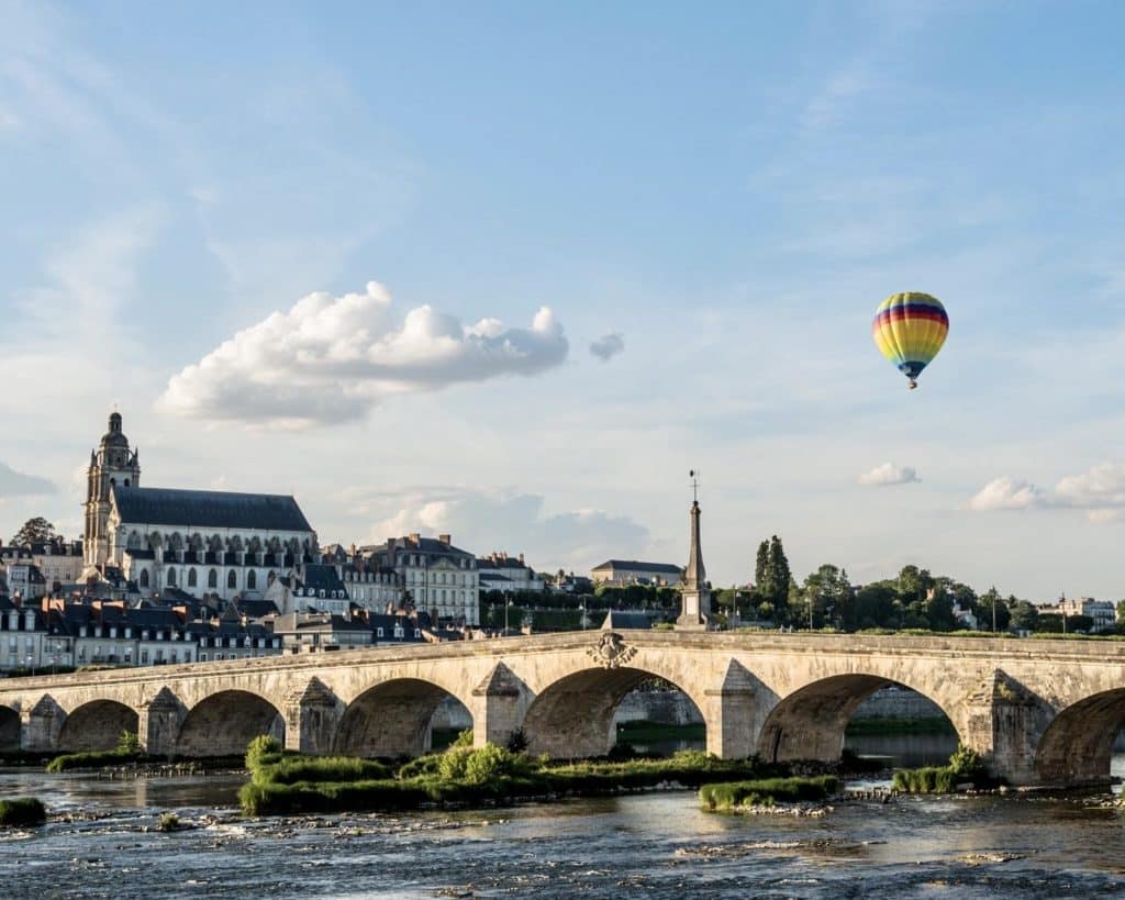 Vue aérienne de la ville de Blois en France